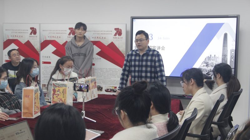 自考本科毕业论文费用构成及影响因素分析